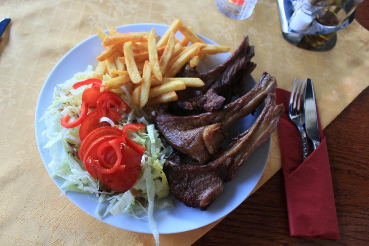 Hatzenporter Paradies Hotel *